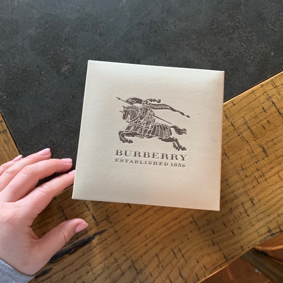 Burberry Grey Dial Black Polyvinyl Men’s Watch - Picture 5 of 5